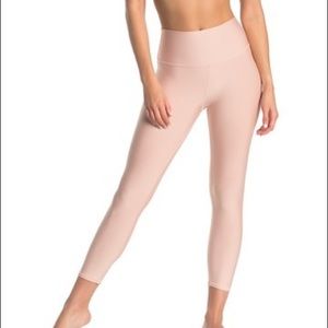Alo Yoga High Waisted Airlift Capri Nectar XS